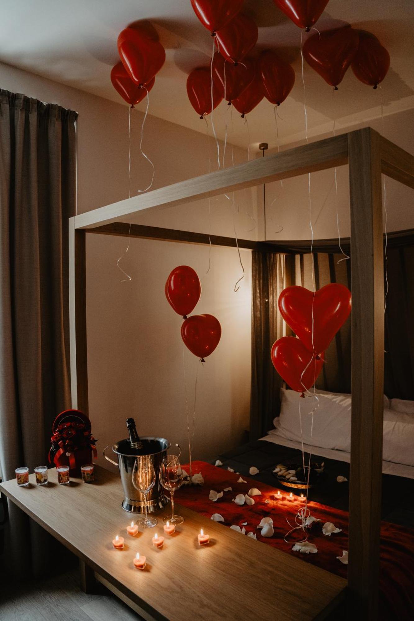 Albergo Caffe Centrale Медзокорона Экстерьер фото